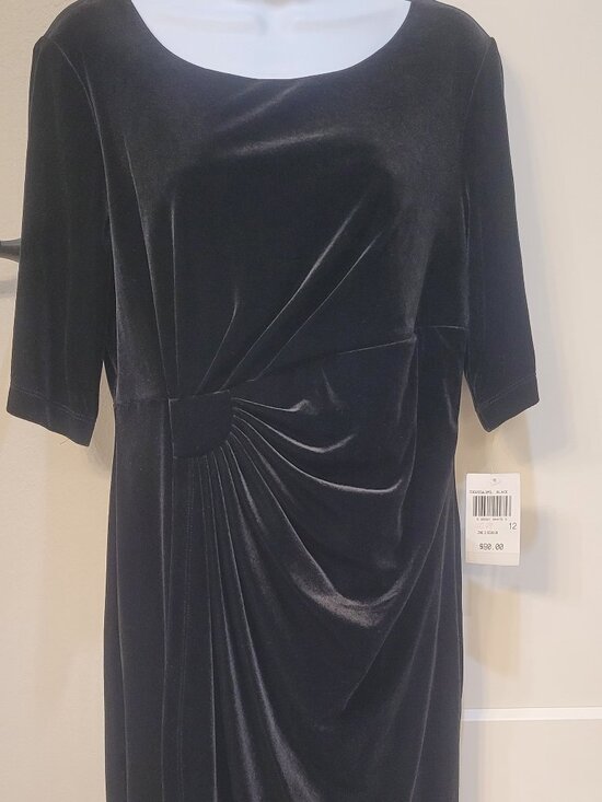 connected apparel Dresses & Skirts - Connected Apparel Black Velvet Dress Size 12 NWT